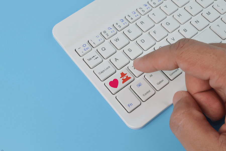 Avoid Scams When Online Dating