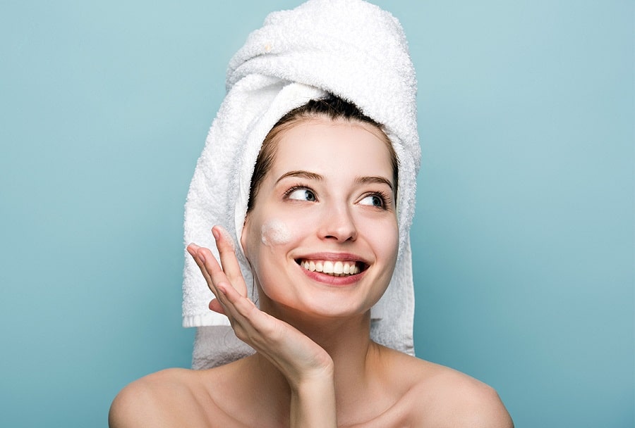 The Ageless Beauty Guide: Tips and Skincare Secrets for All Ages