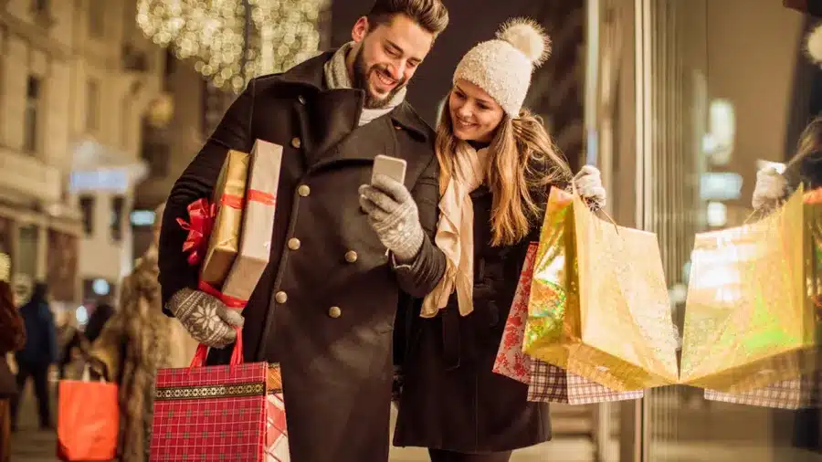 Heat Up Your Romance With These Winter Date Ideas